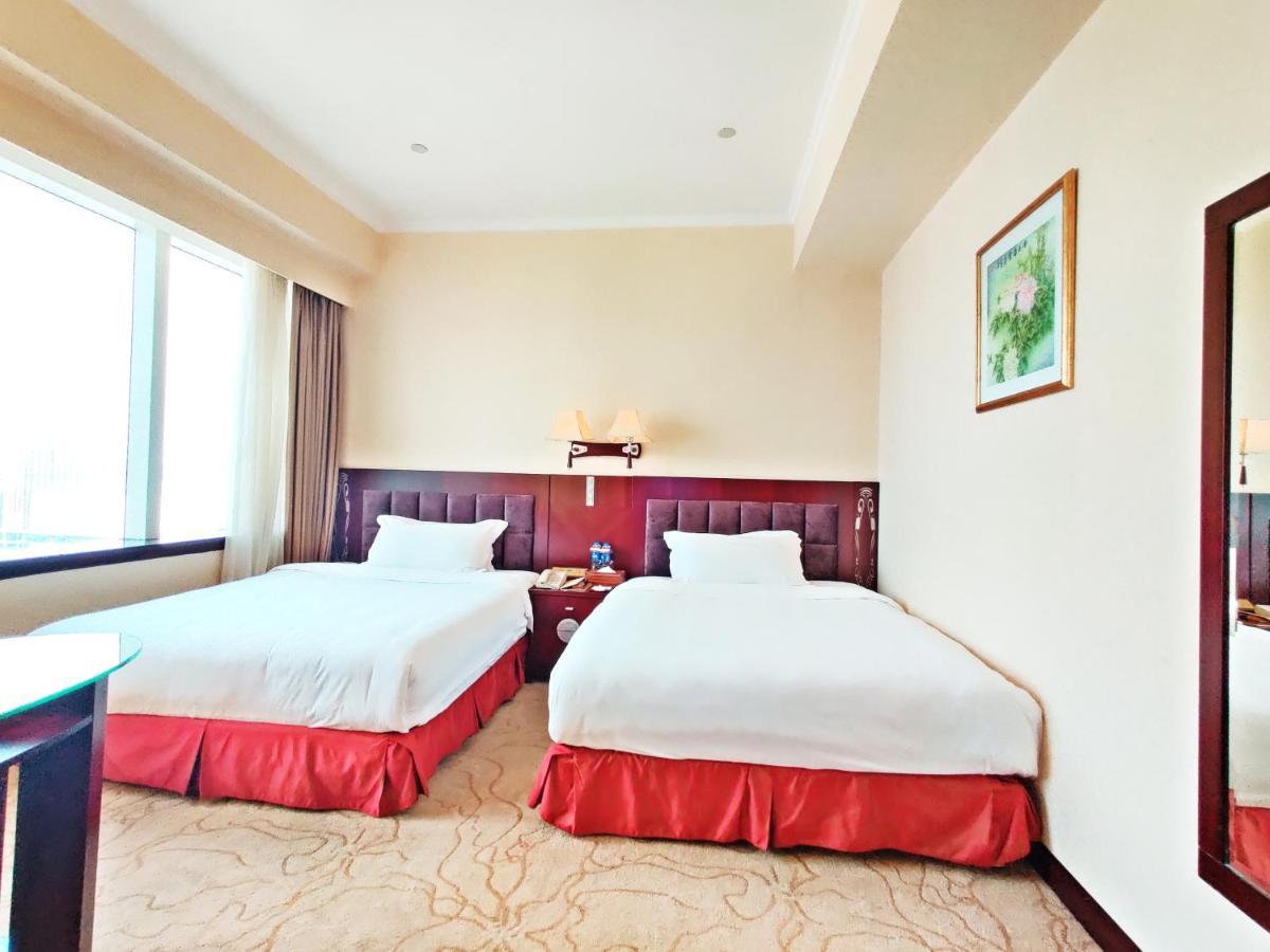 Majestic Hotel Guangzhou Exterior photo