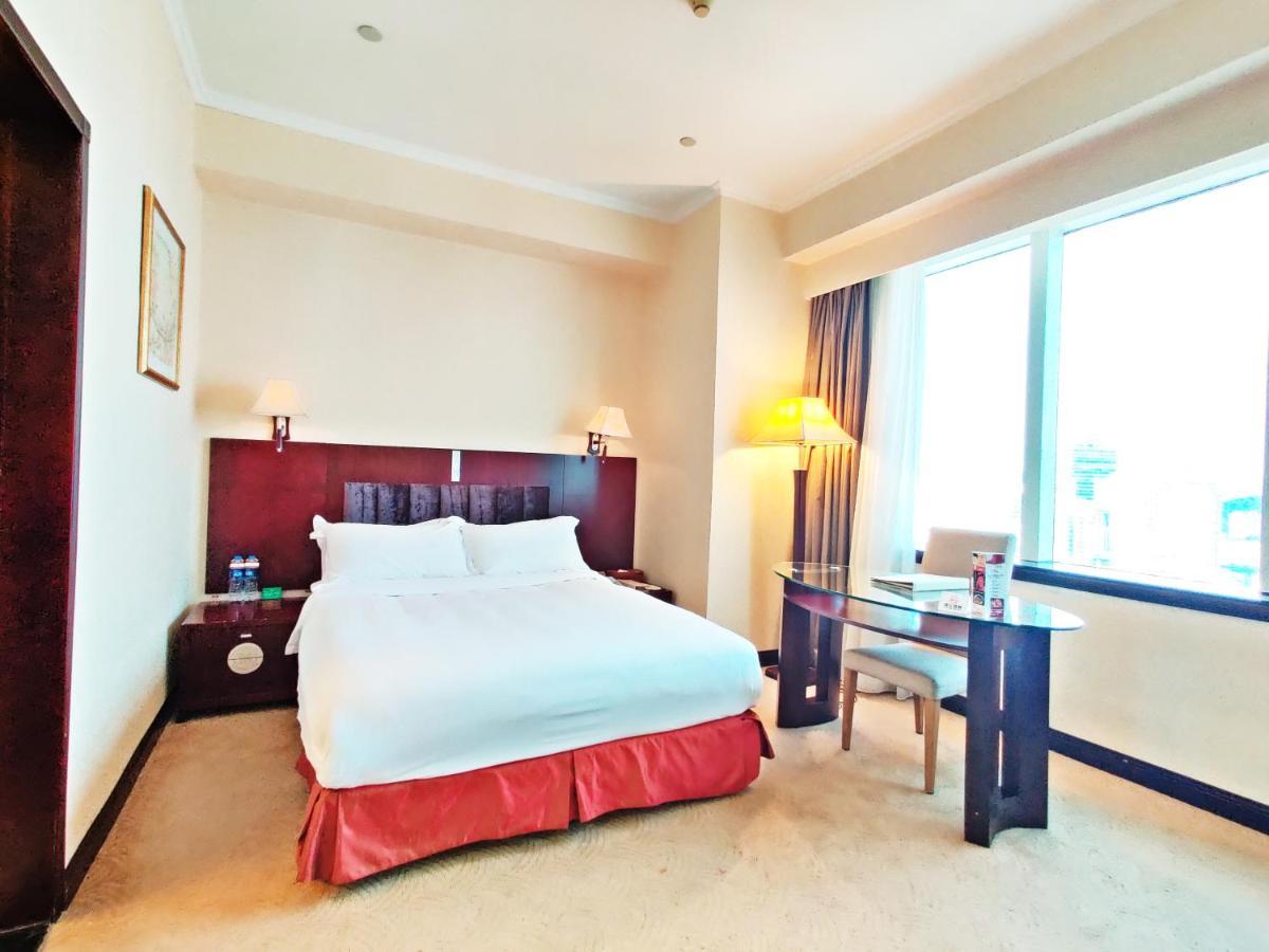 Majestic Hotel Guangzhou Exterior photo