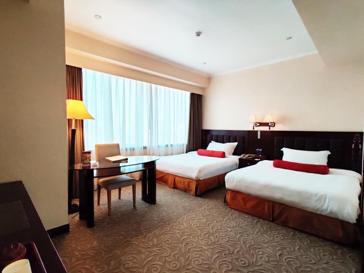 Majestic Hotel Guangzhou Exterior photo