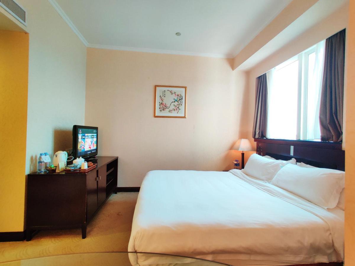 Majestic Hotel Guangzhou Exterior photo