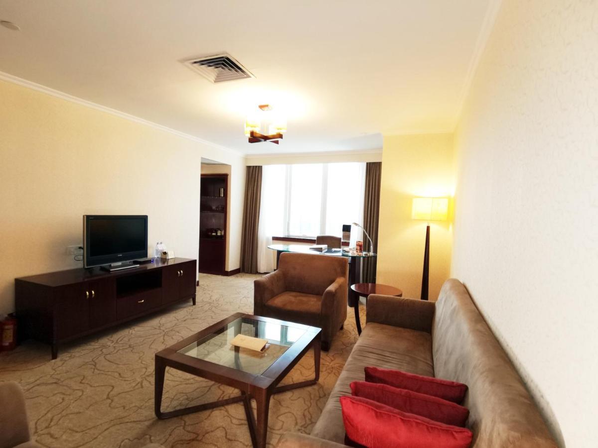 Majestic Hotel Guangzhou Exterior photo