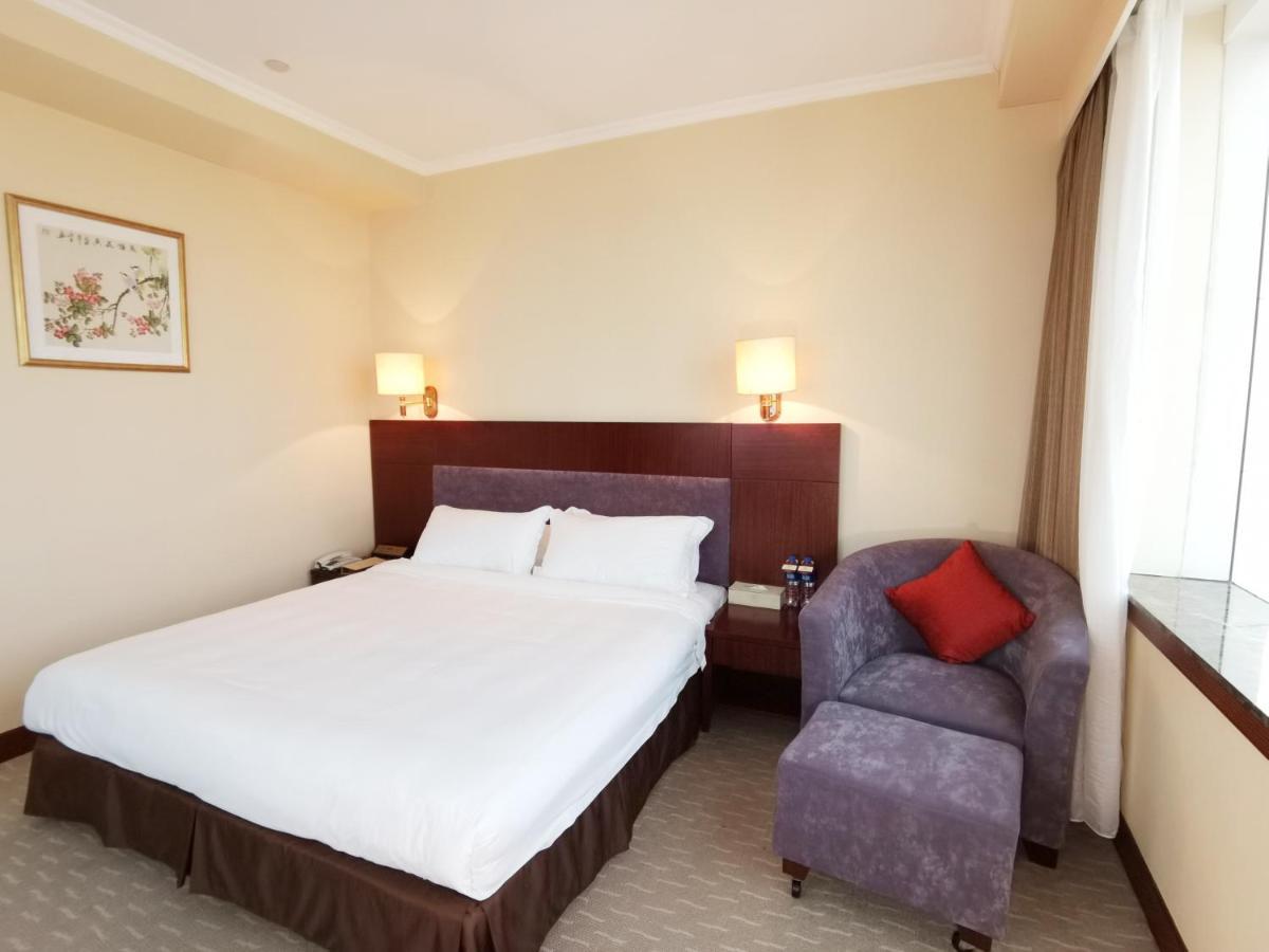 Majestic Hotel Guangzhou Exterior photo